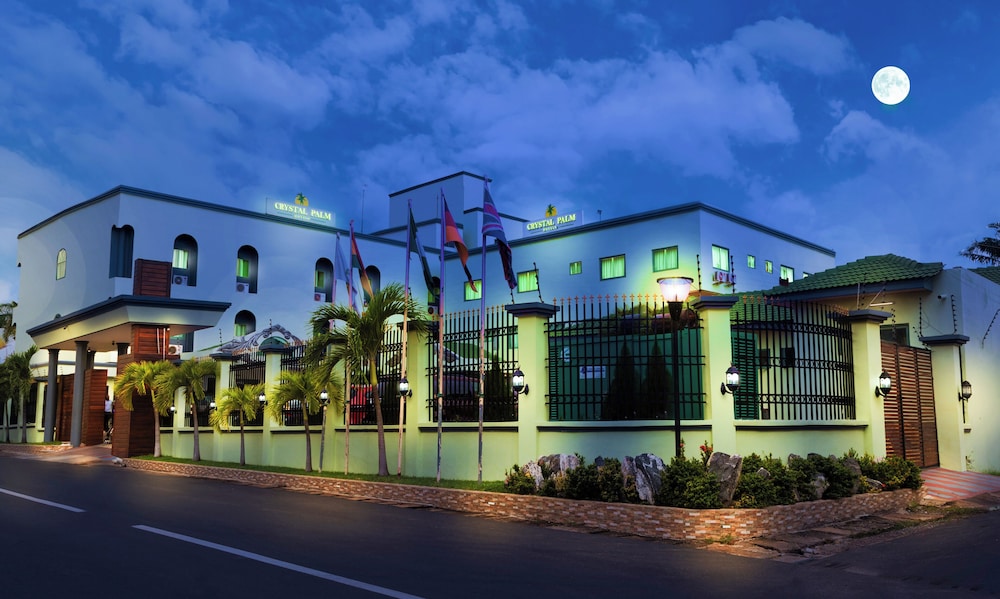 Crystal Palm Hotel