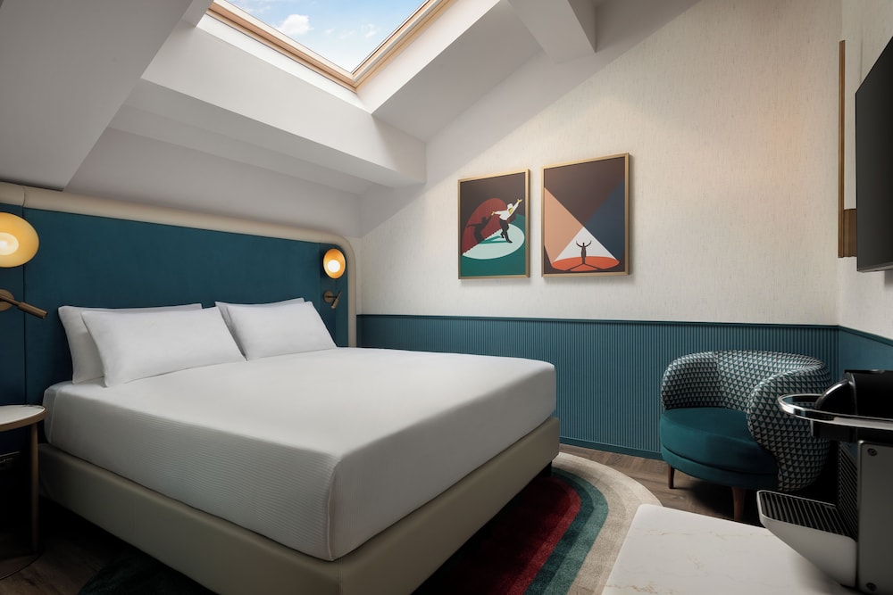 Puccini Hotel Milan, Tapestry Collection by Hilton