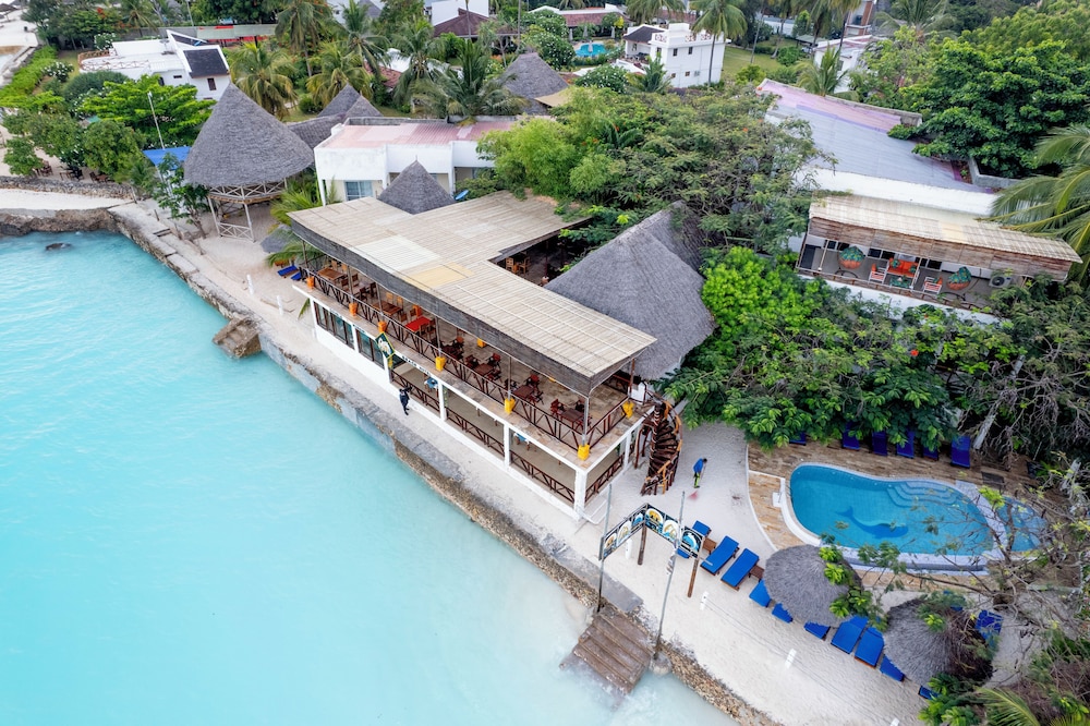 Double A Nungwi Beach Hotel