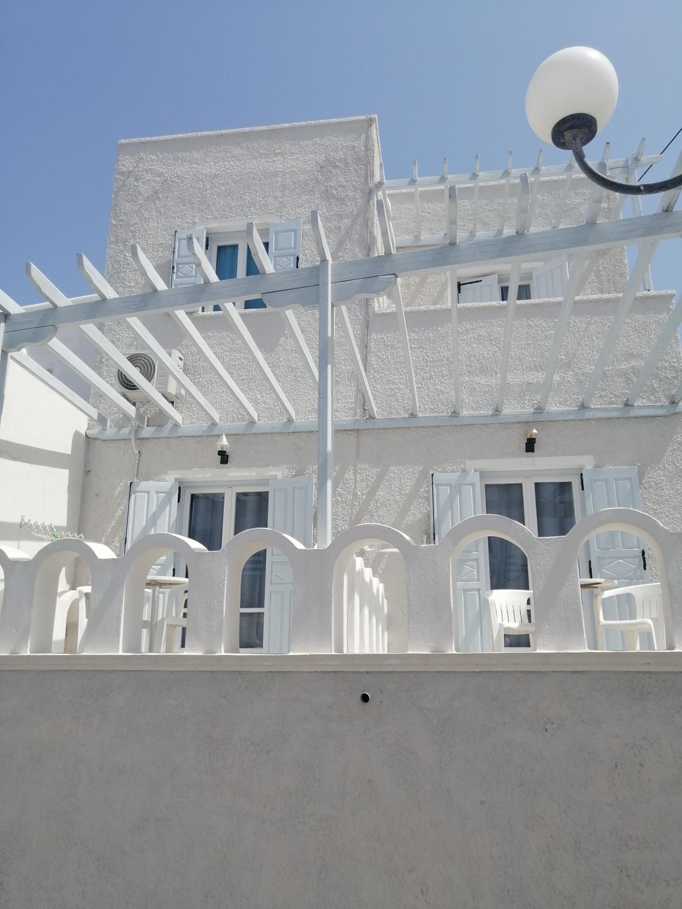 Dilino and annex building