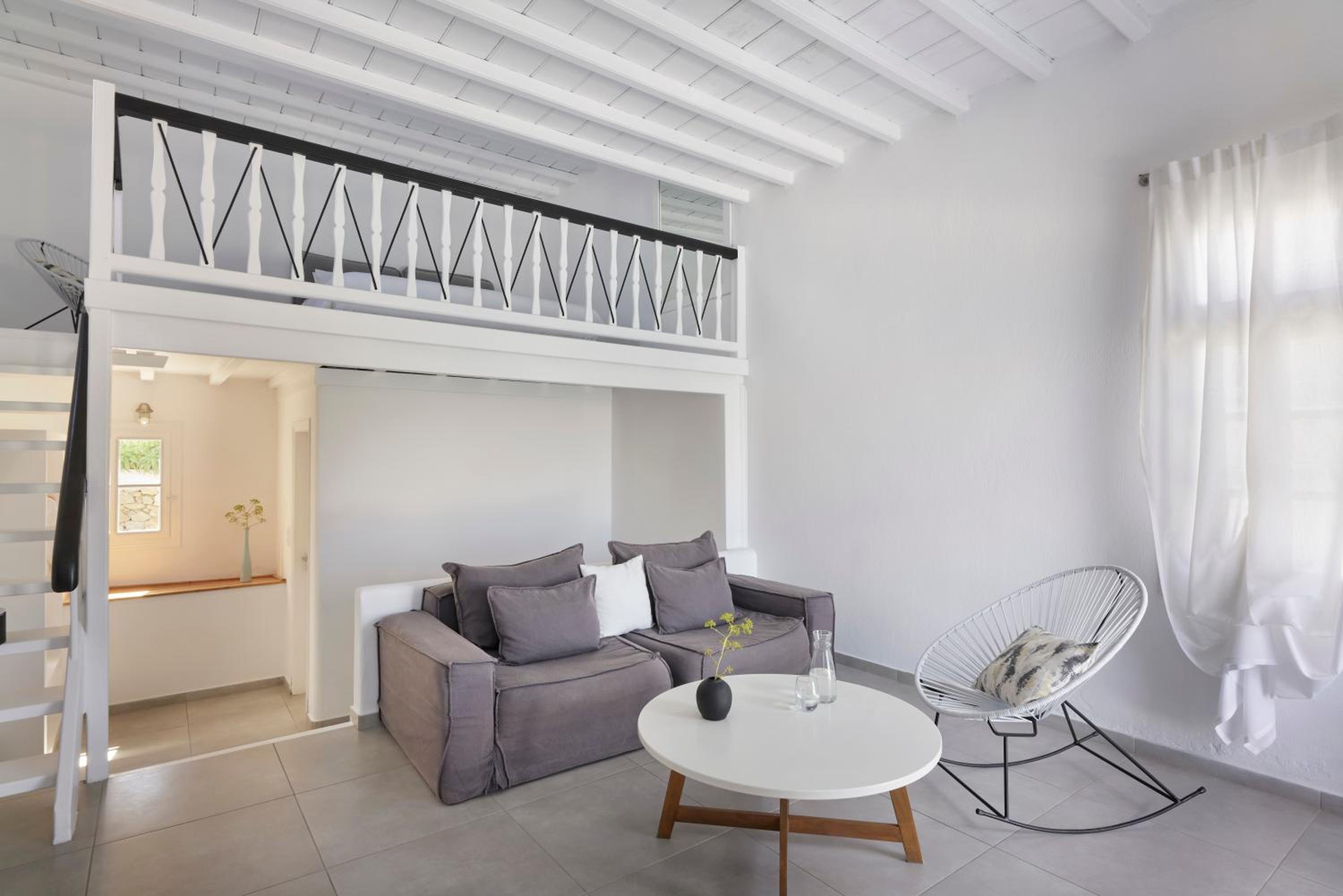 Pietra E Mare – Mykonos Moments