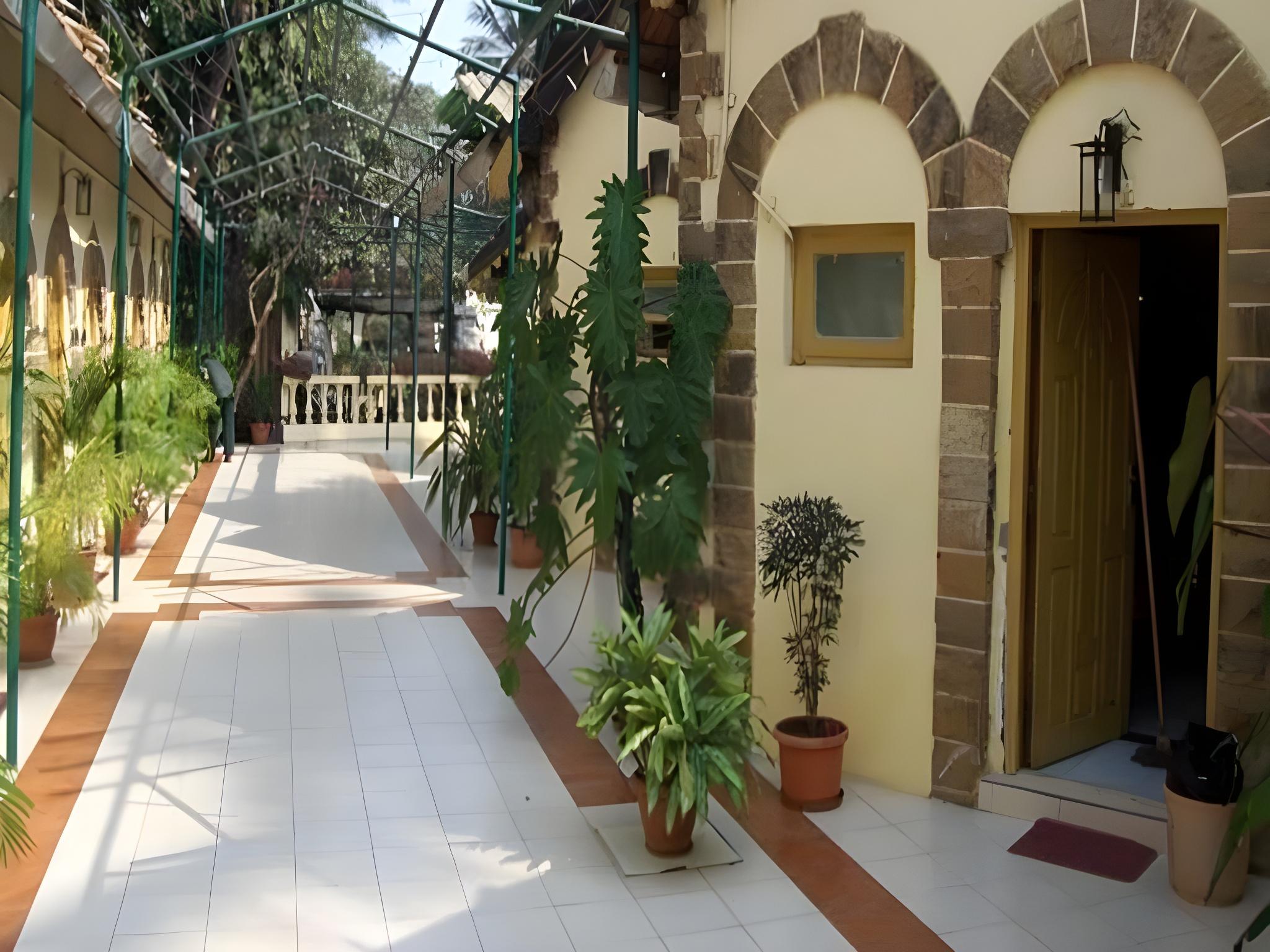 Juhu Hotel