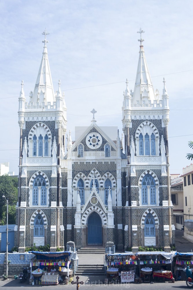 FabHotel Crawford Inn South Mumbai