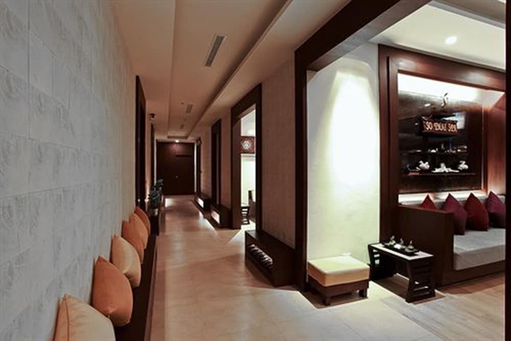 listing card gallery