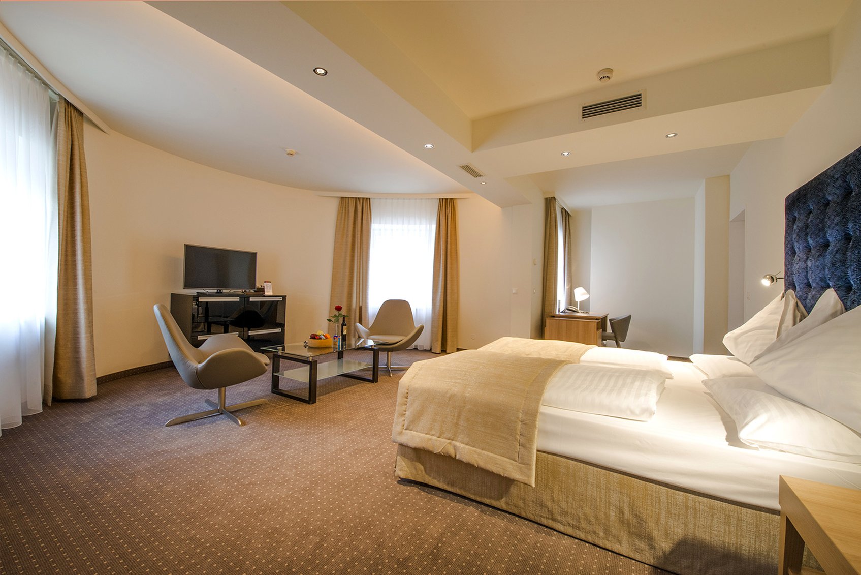 Hilight Suites Hotel