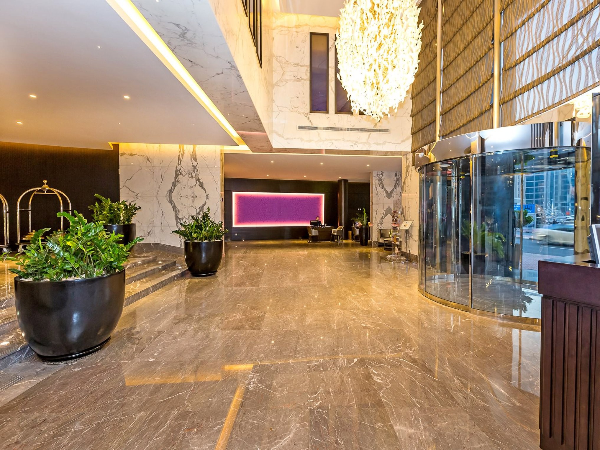 Flora Park Deluxe Hotel Apartments