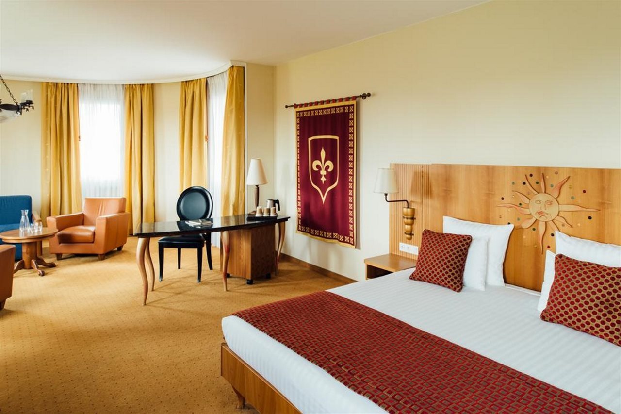 Hotel Dream Castle Paris, Frankreich, Magny-le-Hongre. Großes 1