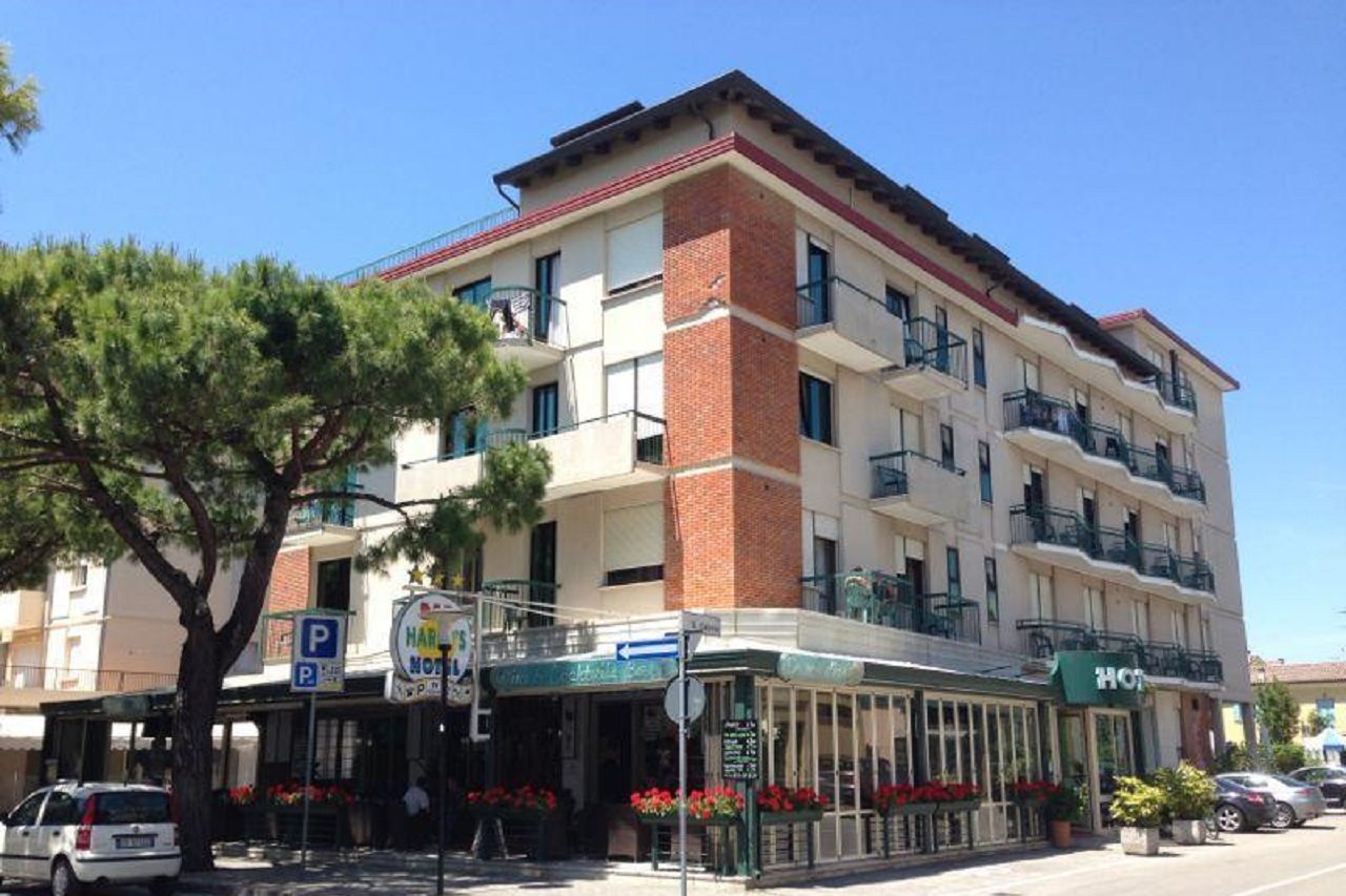 Hotel Harry’s