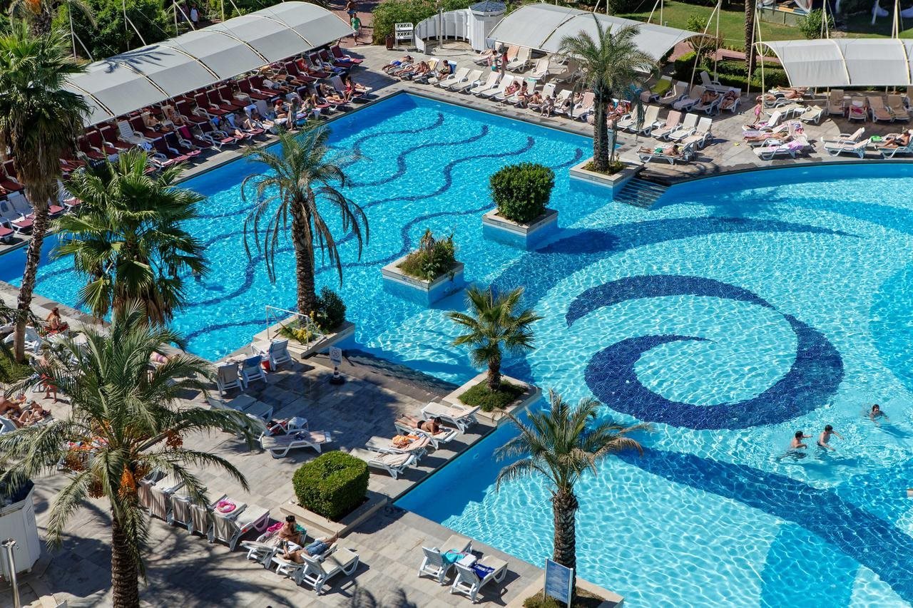Hotellbilder av Crystal Admiral Resort Suites and Spa - nummer 1 av 12