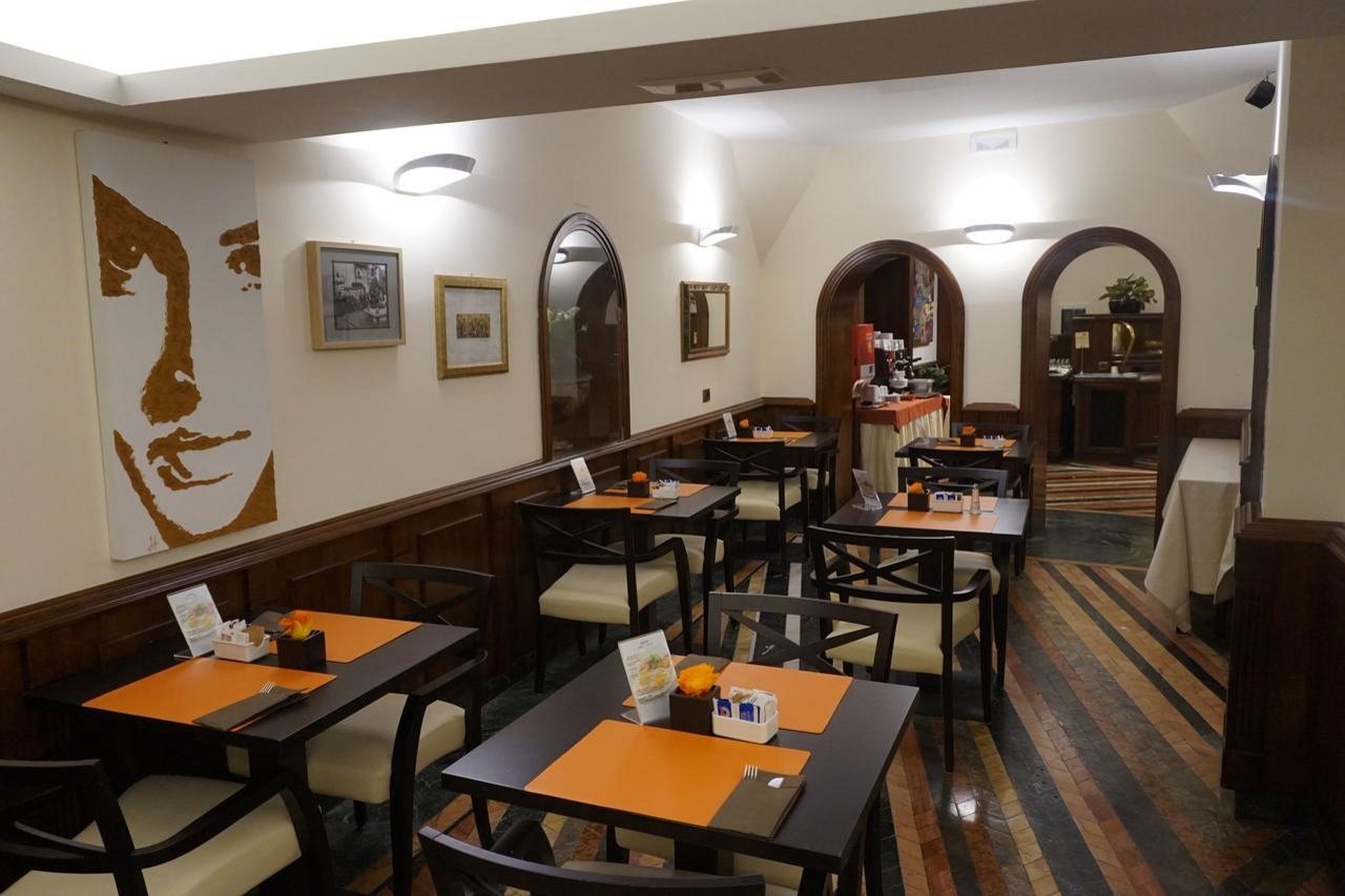 Hotel Nazionale, Italien, Rom. Großes 2