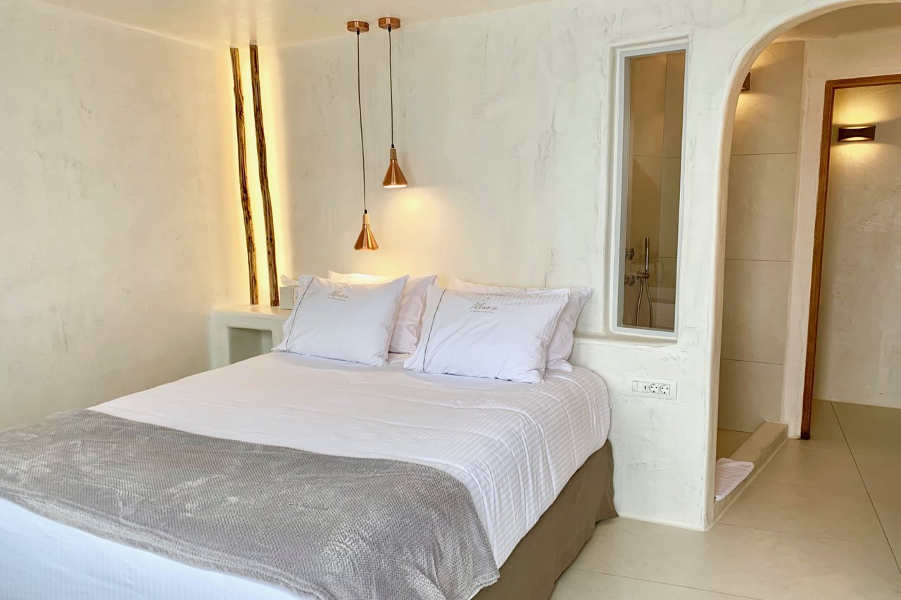 Athina Luxury Suites