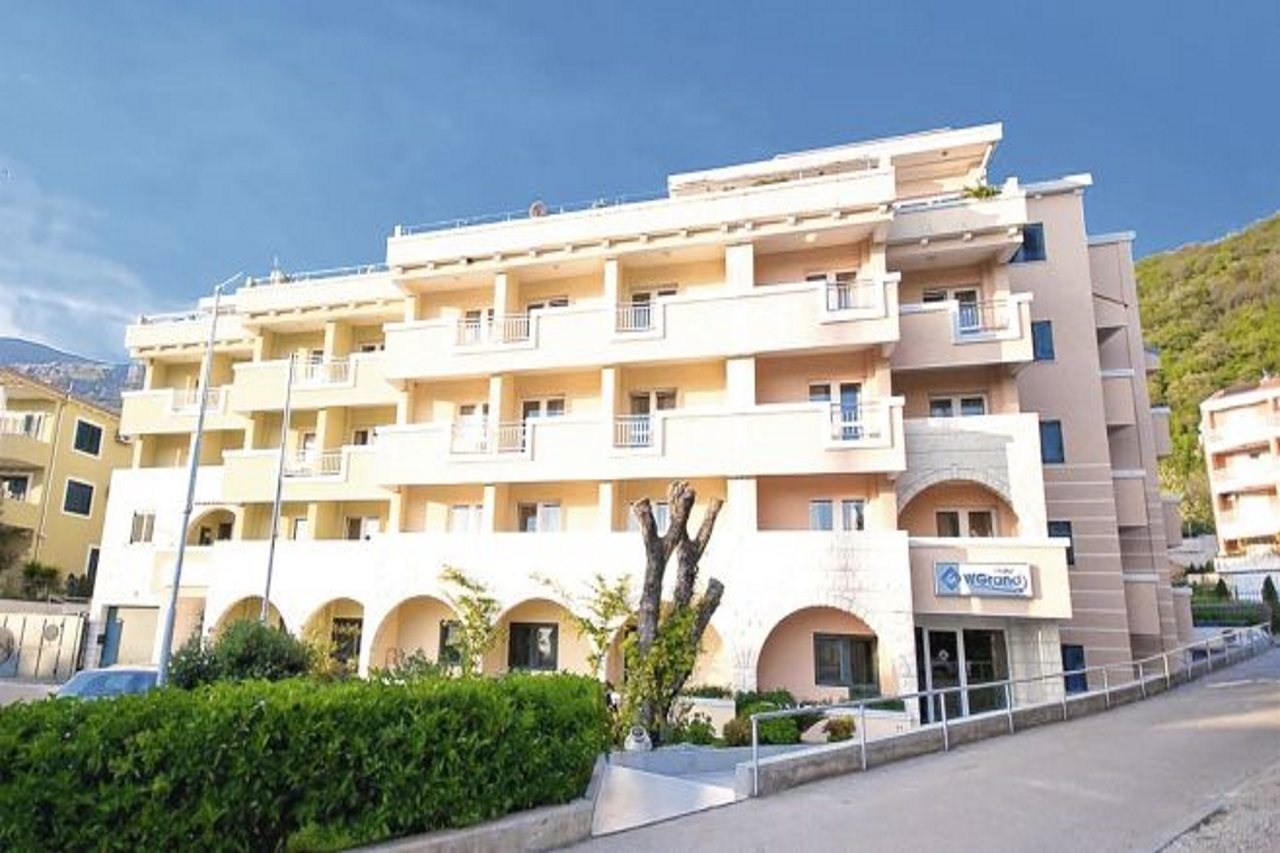 W Grand Hotel