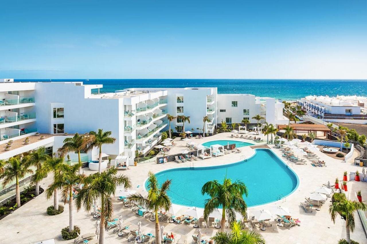 Hotellbilder av Hotel Lava Beach - nummer 1 av 61