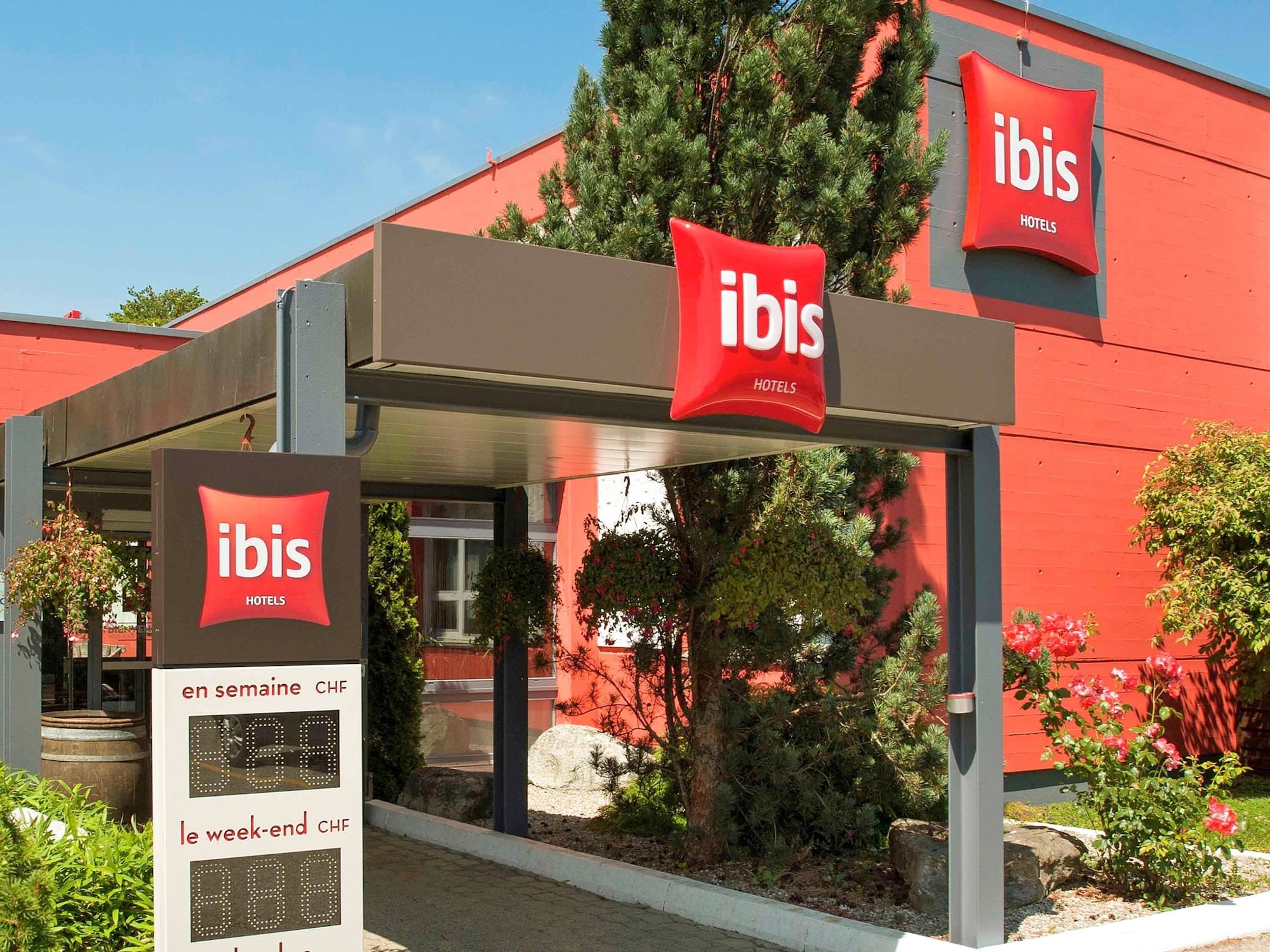 Hotel Ibis 3 Lacs Neuchatel, Schweiz, Thielle-Wavre. Großes 1