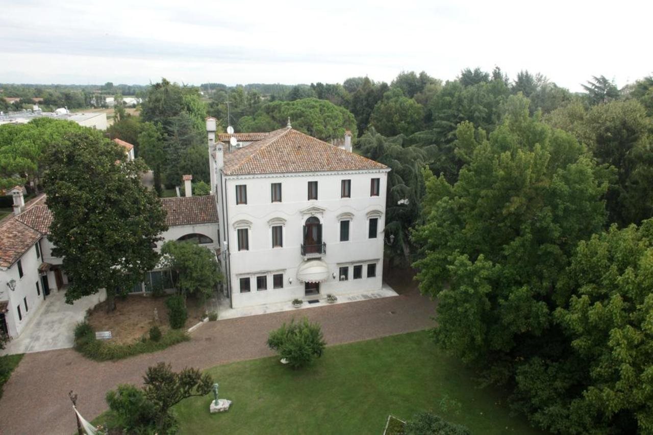 Villa Giustinian