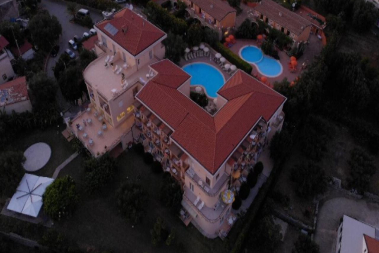 Hotel America