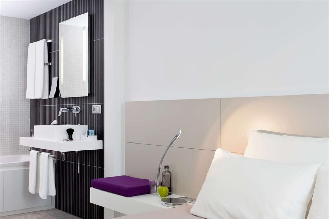 Hotel Suite Novotel Malaga Centro Hotel, Spanien, Malaga. Großes 2