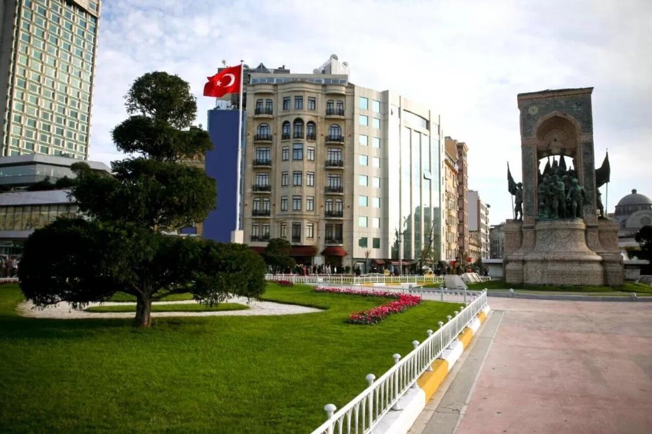 Cartoon Hotel