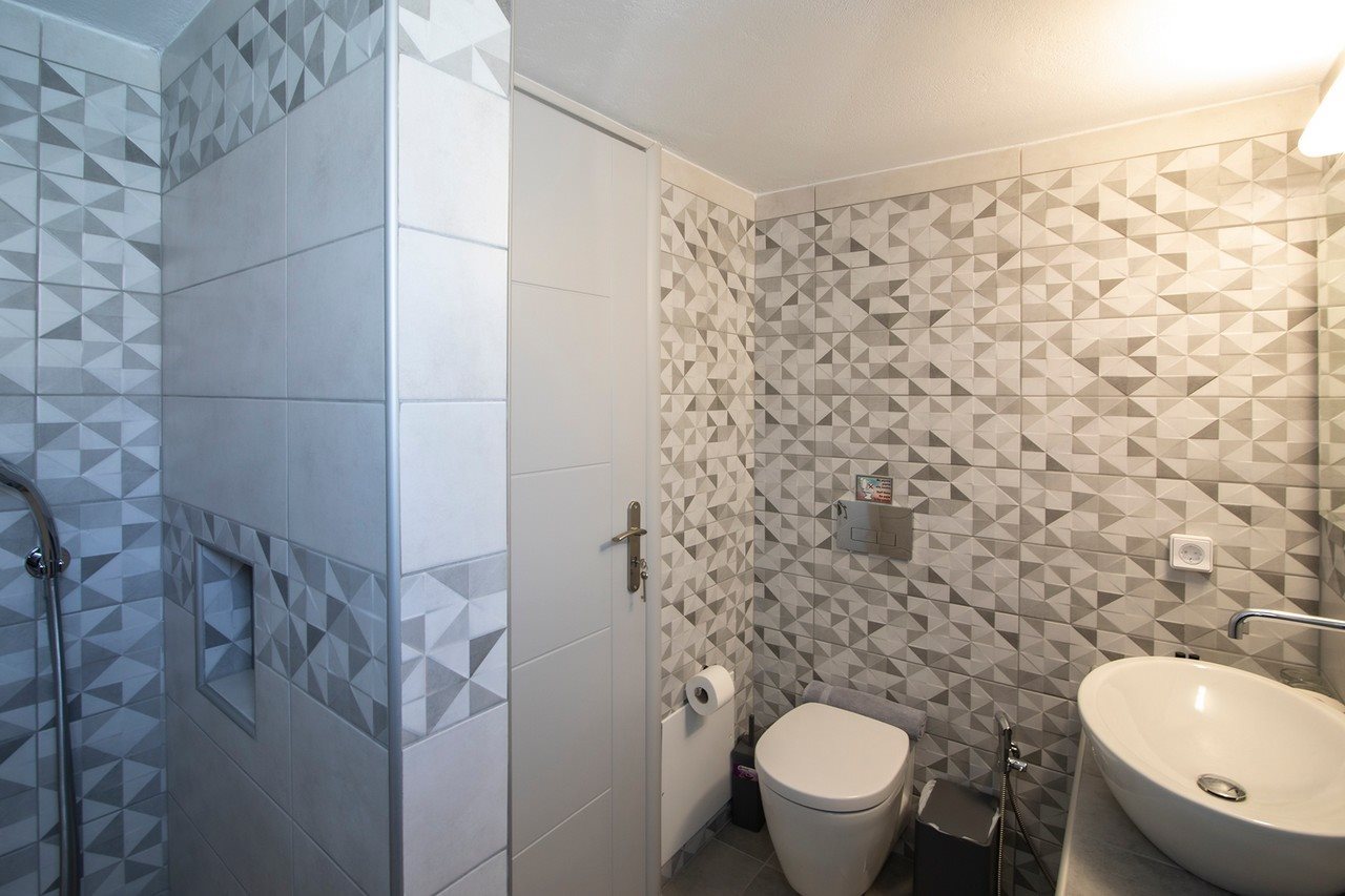 Hotel Petra Aqua Villa - Adults Only, Griechenland, Perissa. Großes 8