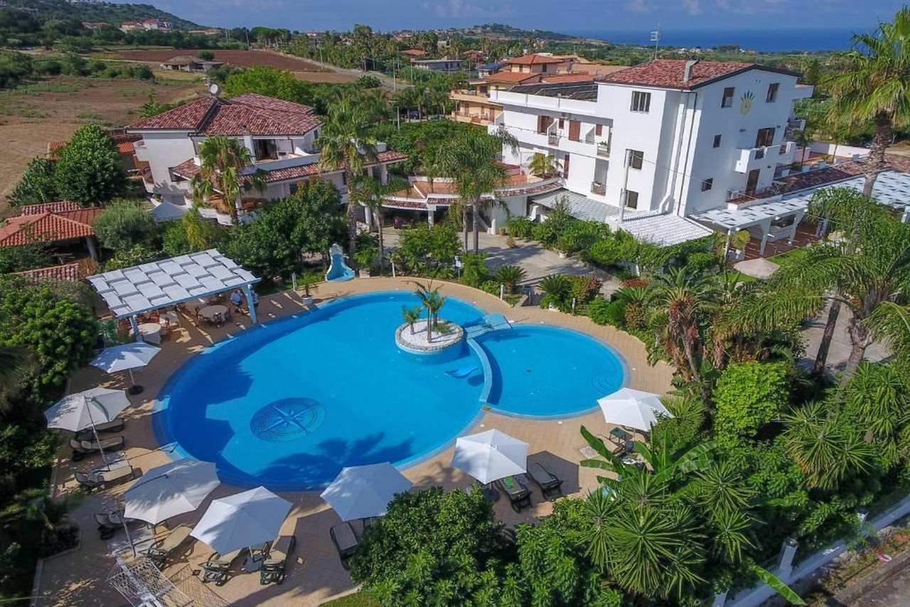 La Bussola Hotel Restaurant