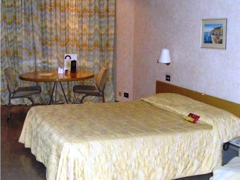 Hotel Mercure Villa Romanazzi Carducci, Italien, Bari. Großes 2