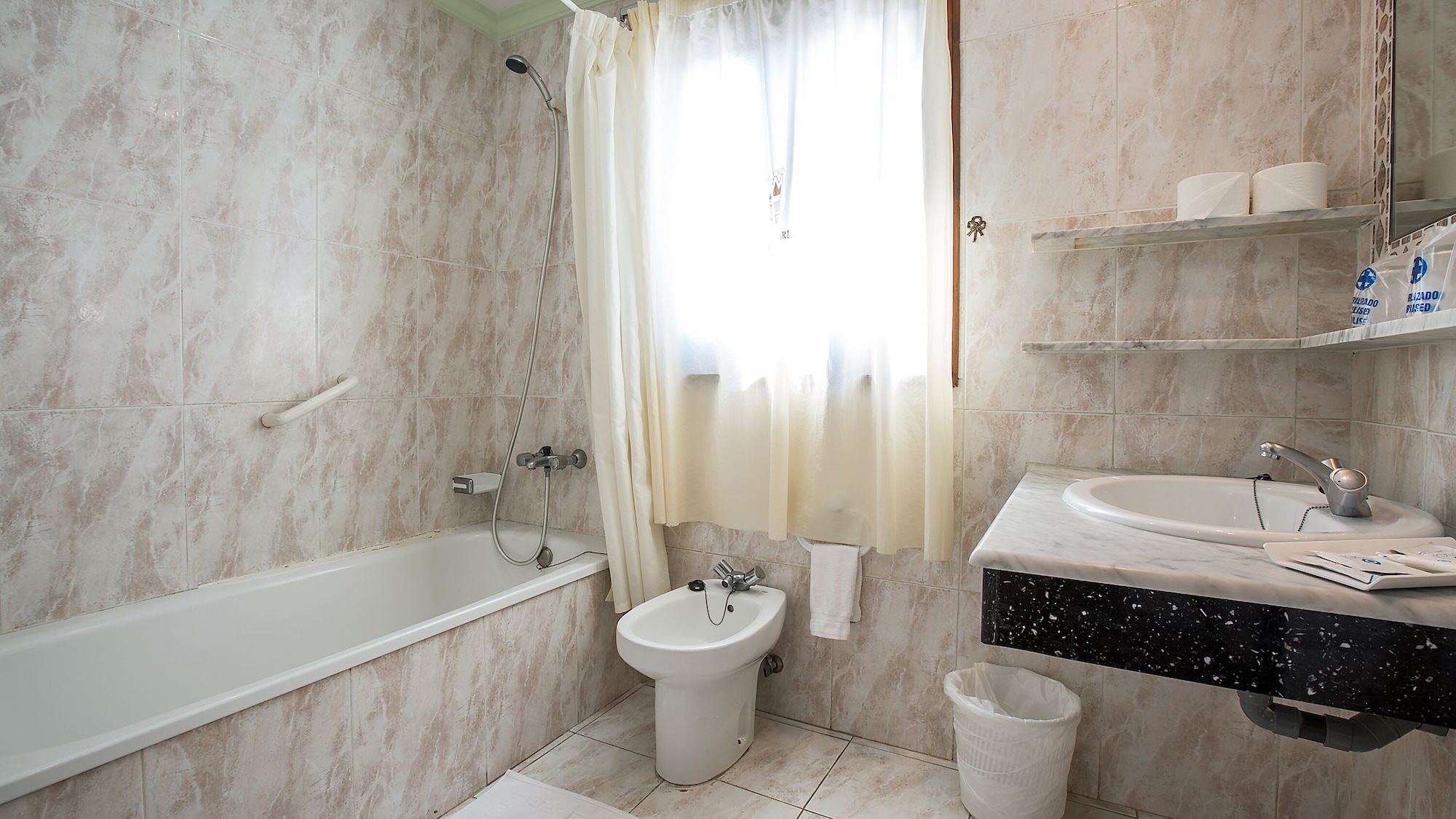 Bilder från hotellet Rey Carlos - nummer 1 av 47