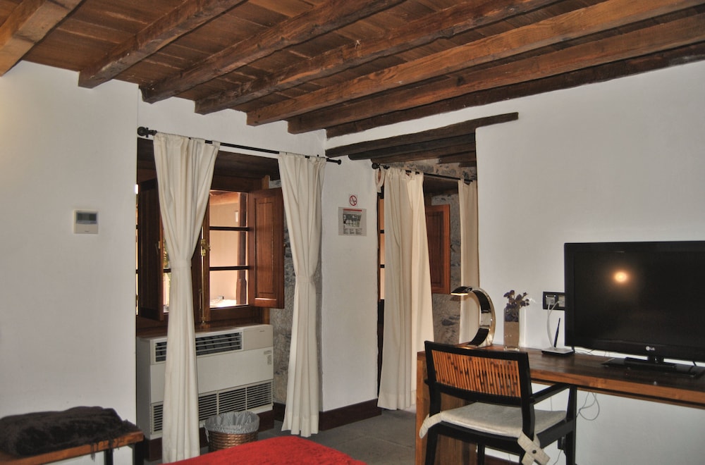 Hotellbilder av Hotel Rural El Mondalon - nummer 1 av 32