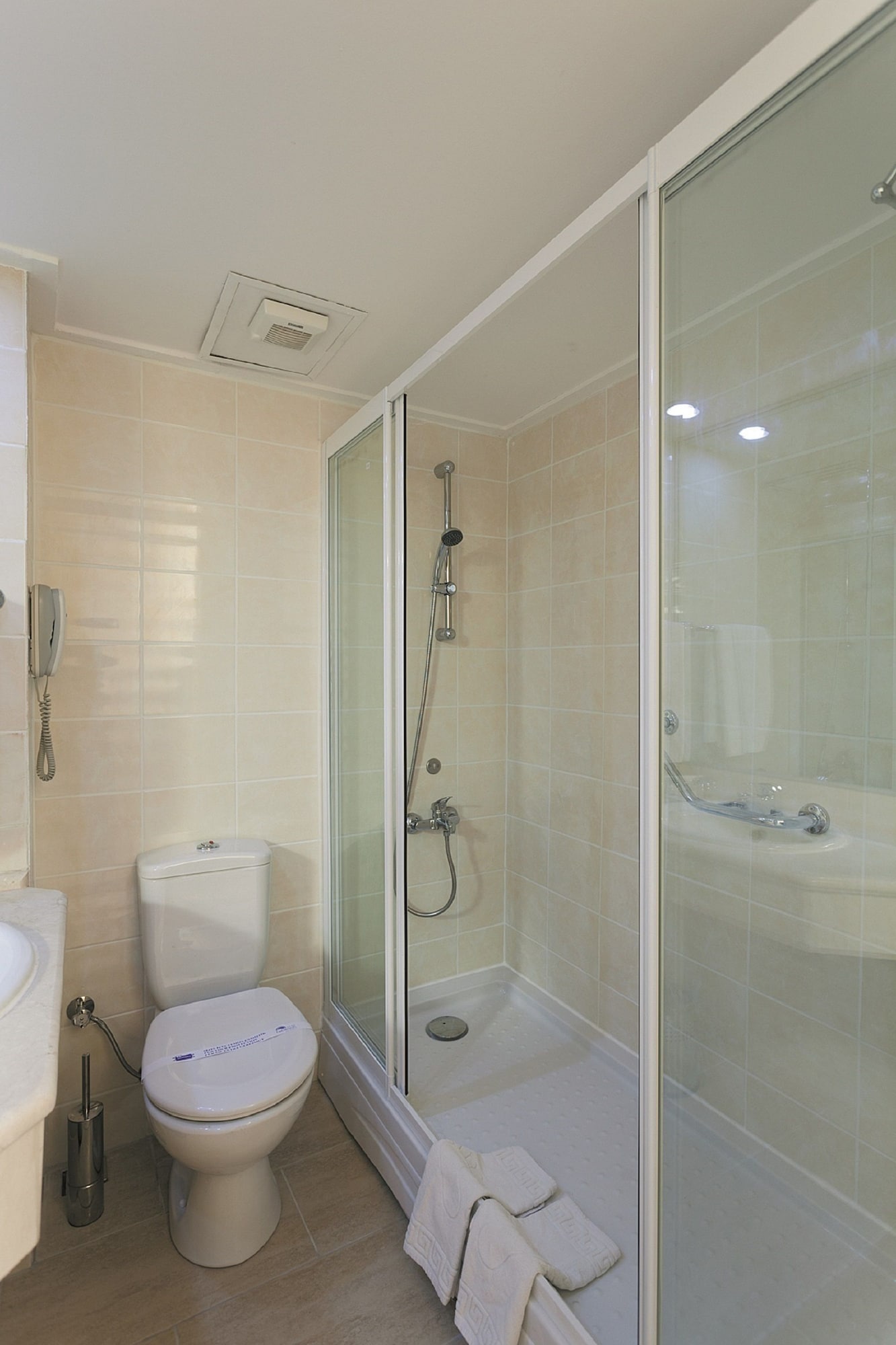 Billede av hotellet Febeach Hotel - nummer 1 af 10