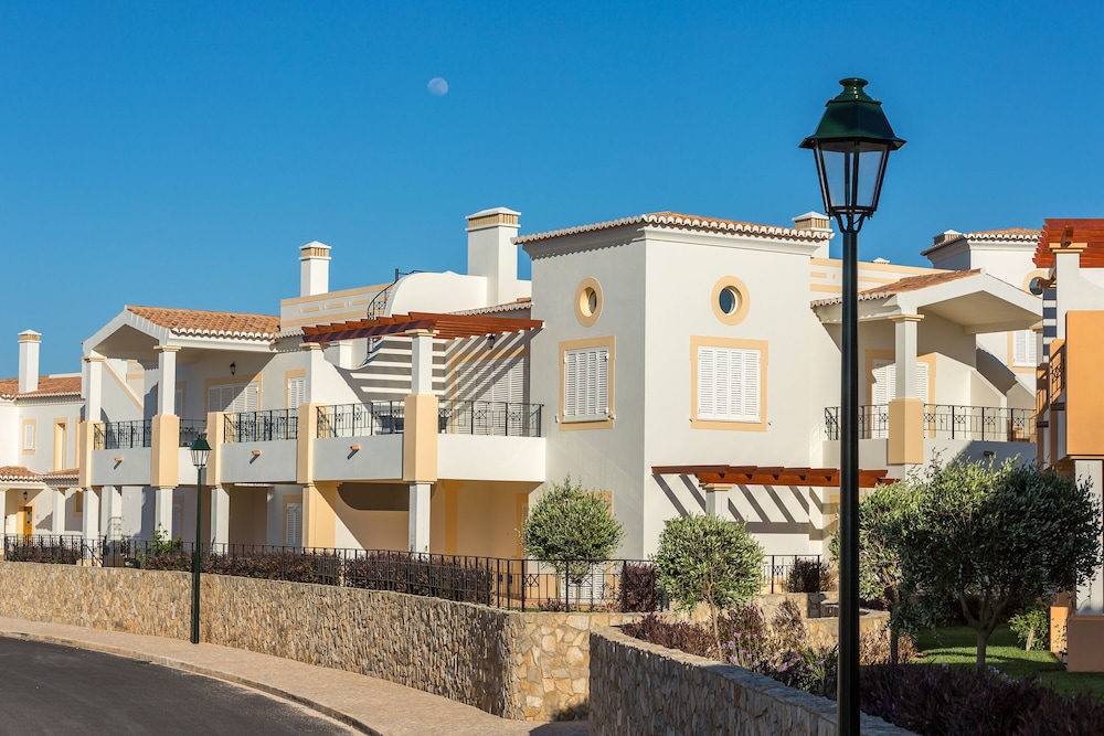 Hotellbilder av NAU Salema Beach Village - nummer 1 av 168
