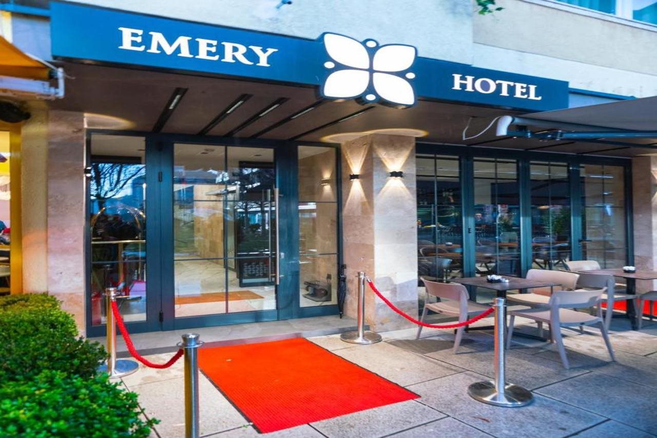 Hotel Emery Hotel Pristina, Kosovo, Pristina. Großes 1