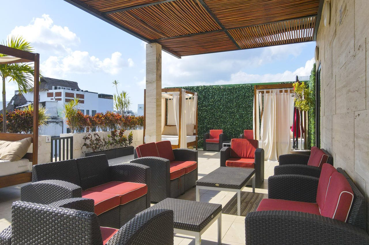 Grand Fifty Suites