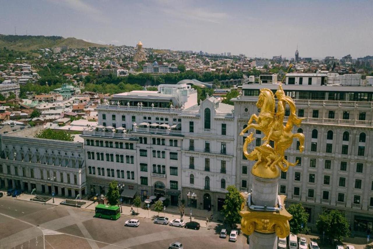 Hotel Monograph Freedom Square, Georgien, Tiflis. Großes 1