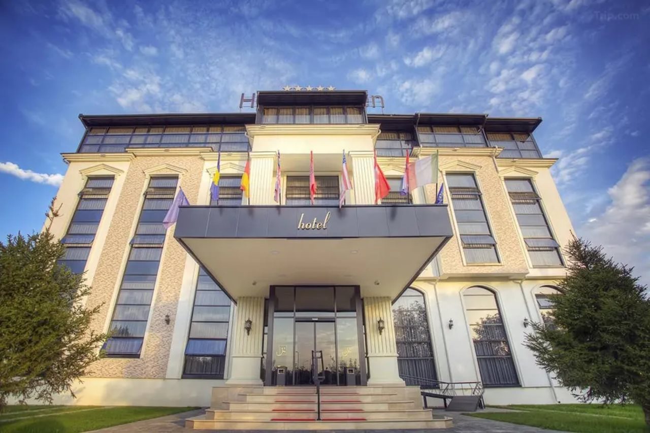 Hotel Garden Hotel Pristina, Kosovo, Pristina. Großes 2