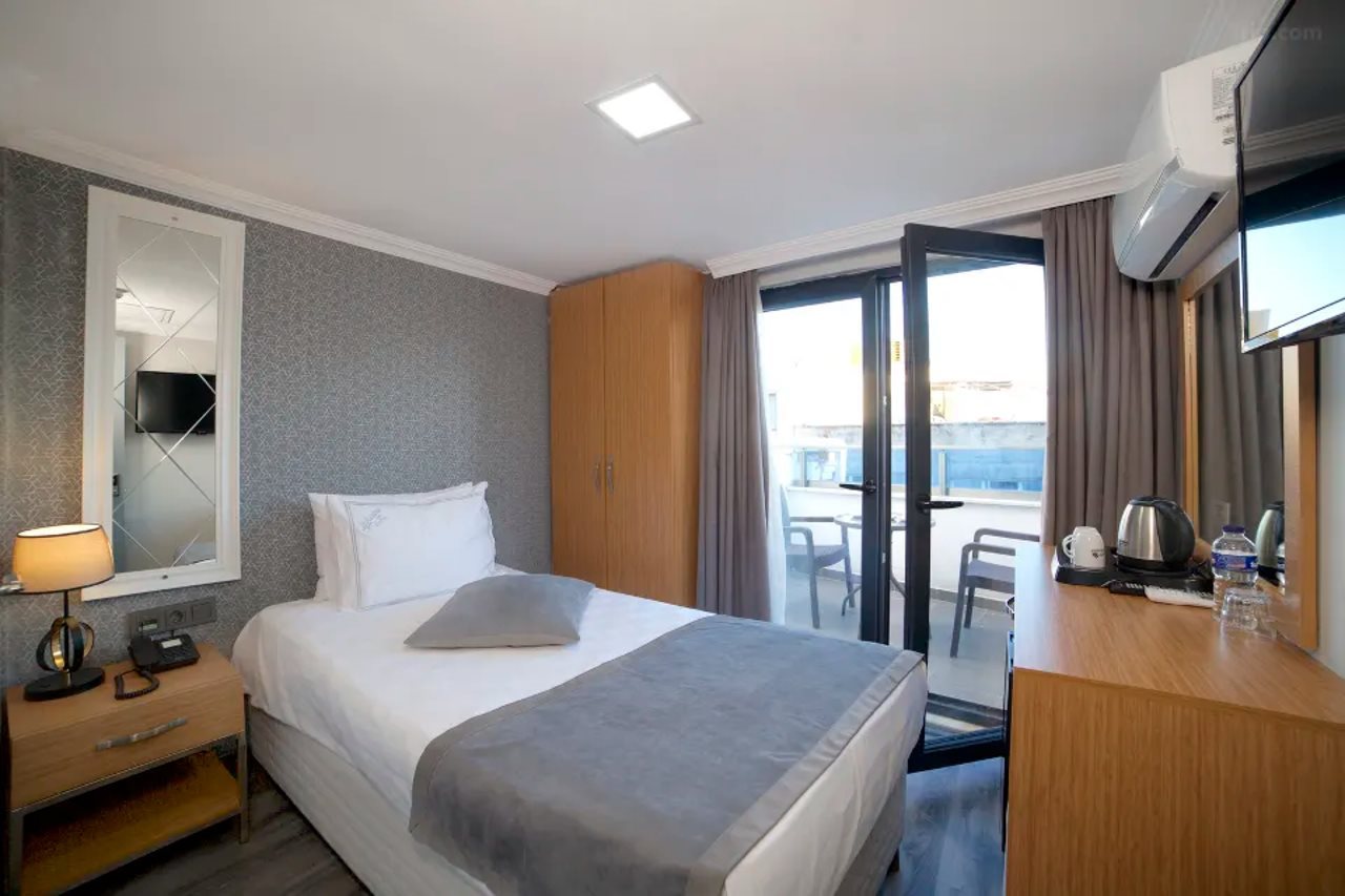 Almina Inn Hotel
