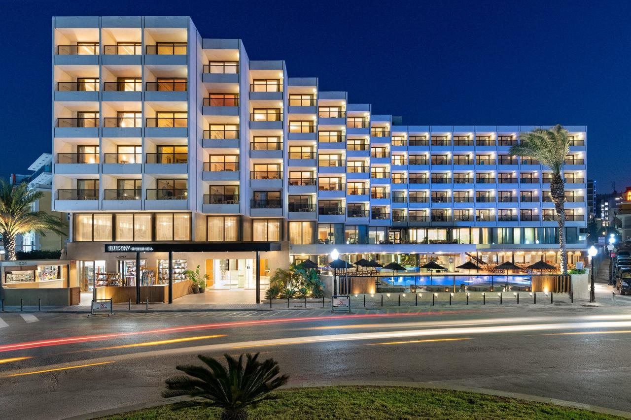 Hotellbilder av Blue Sky City Beach Hotel - Adults Only - nummer 1 av 10