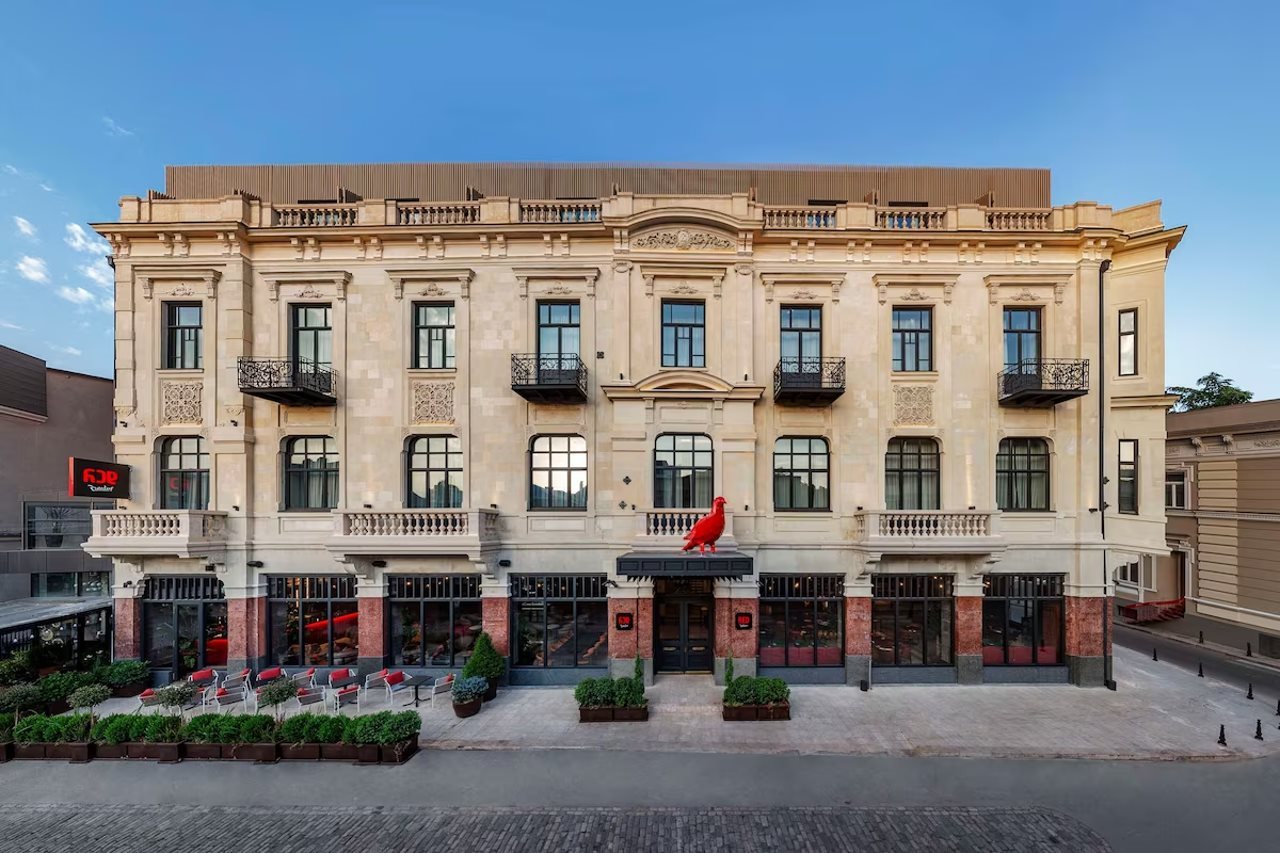 Hotel Radisson RED Tbilisi, Georgien, Tiflis. Großes 1