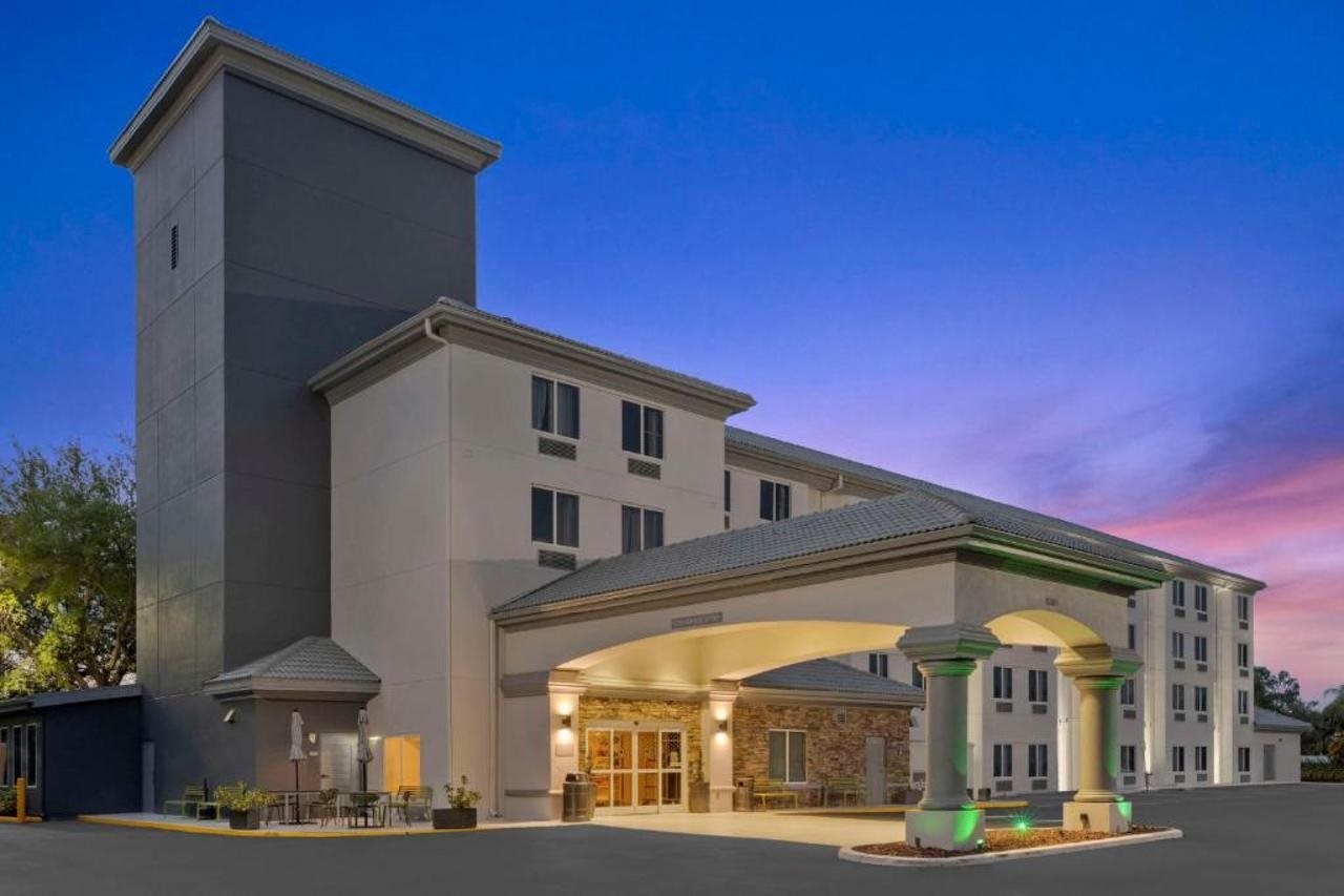 Hotel Spark by Hilton Orlando near SeaWorld, USA, Orlando. Großes 1