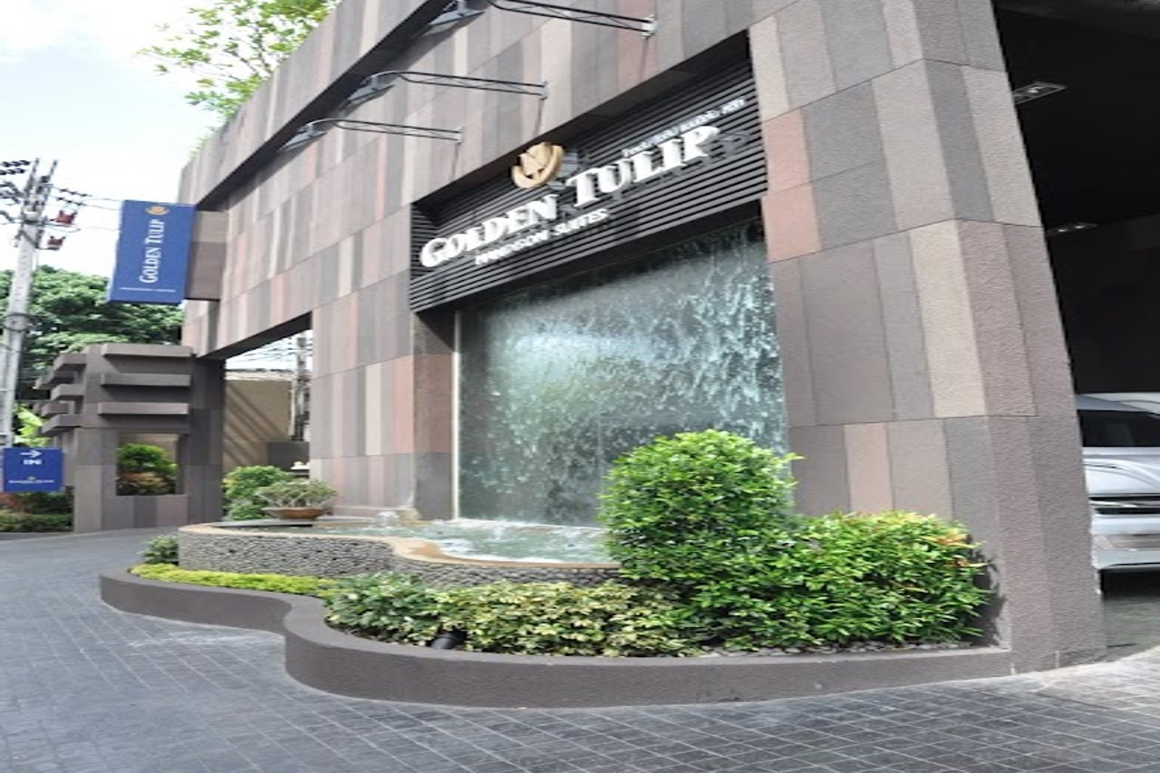 Hotellbilder av Golden Tulip Sovereign Hotel - nummer 1 av 12