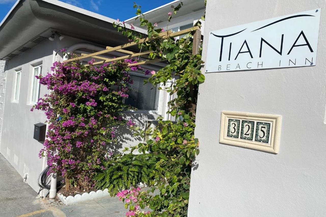 Hotellbilder av Tiana Beach Inn - nummer 1 av 10