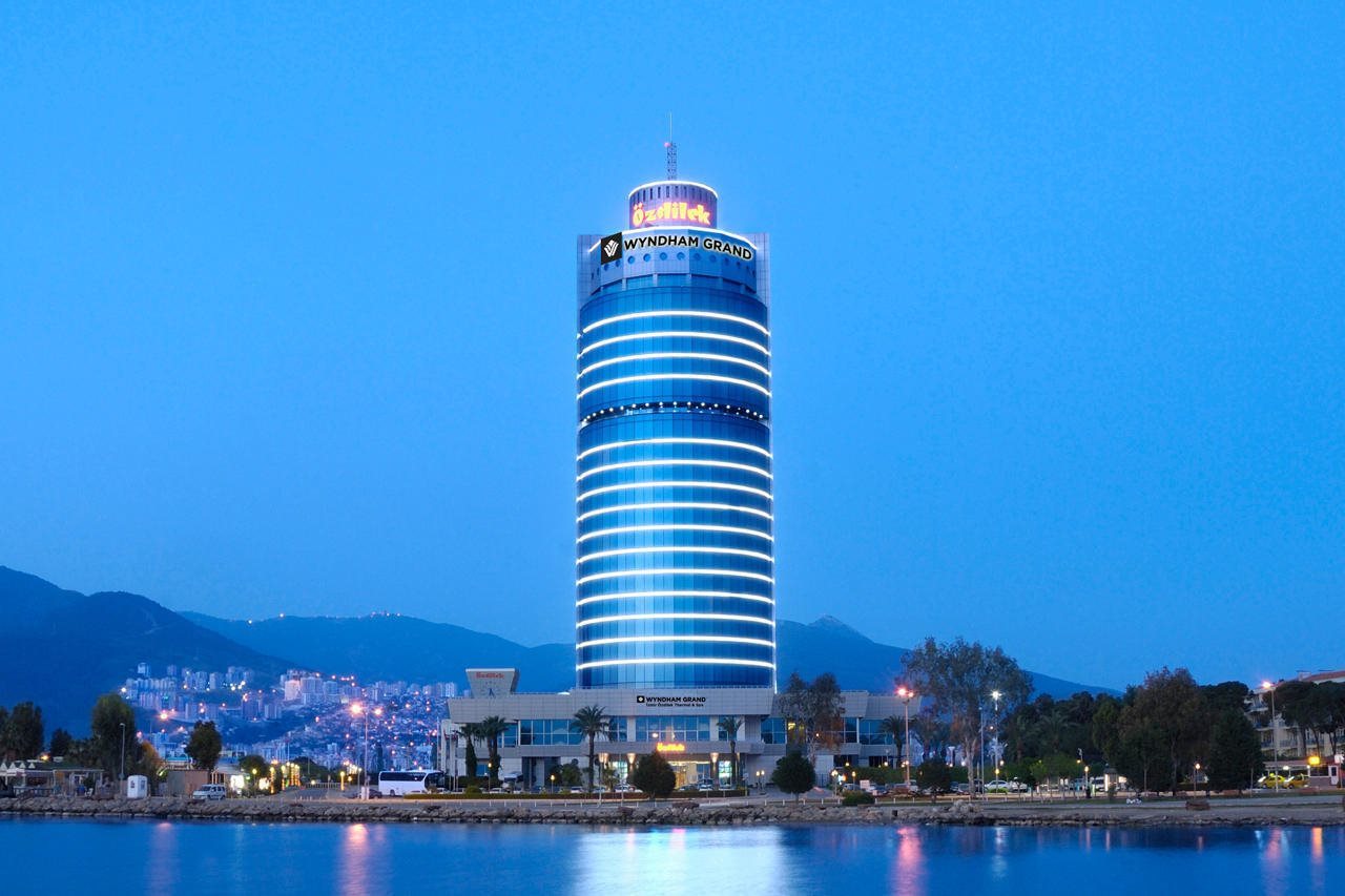 Billede av hotellet Wyndham Grand Izmir Ozdilek Thermal & Spa - nummer 1 af 10