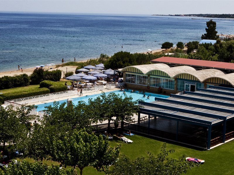 Golden Coast Hotel & Bungalows