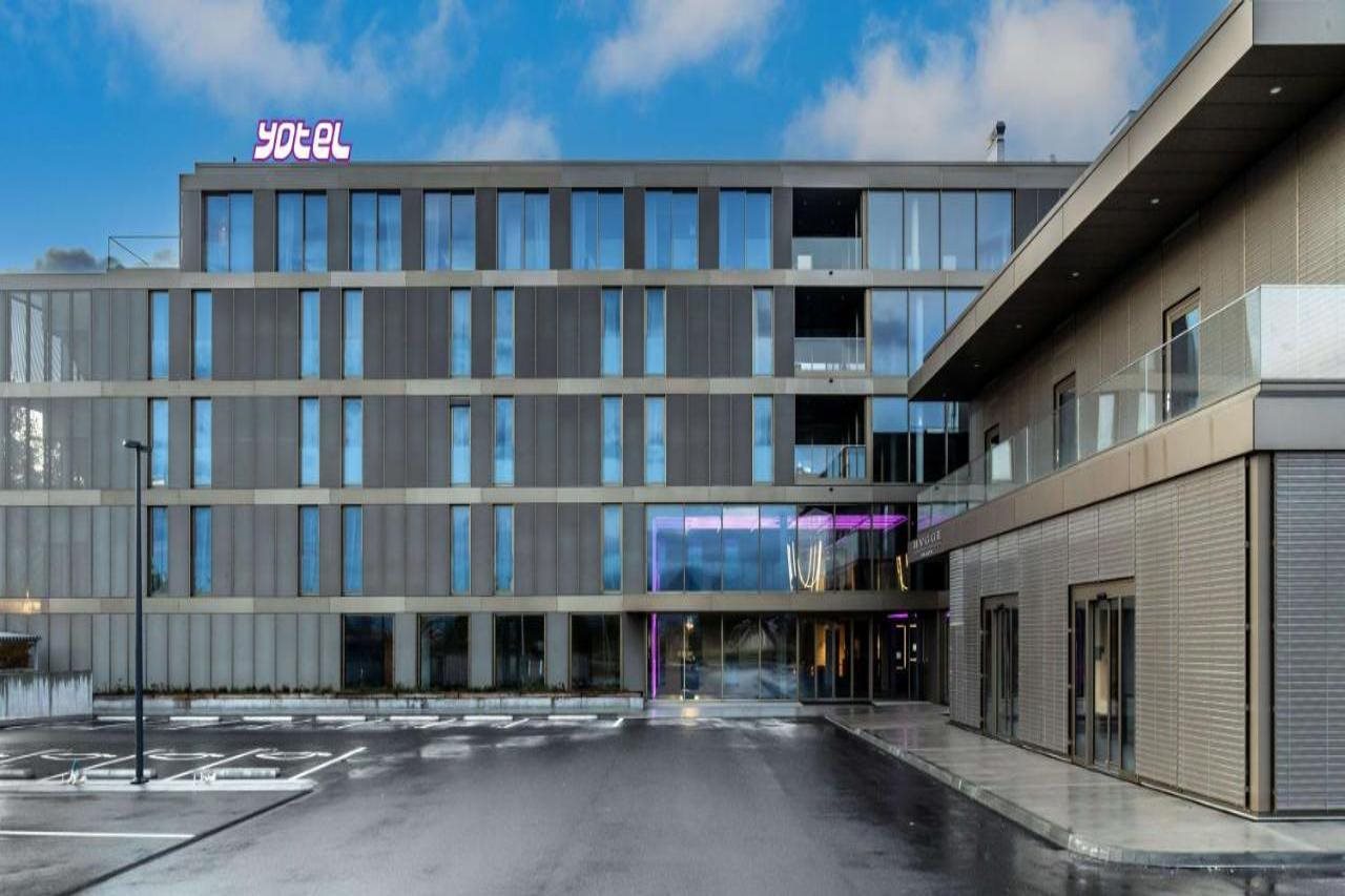Hotel YOTEL Geneva Lake, Schweiz, Founex. Großes 1