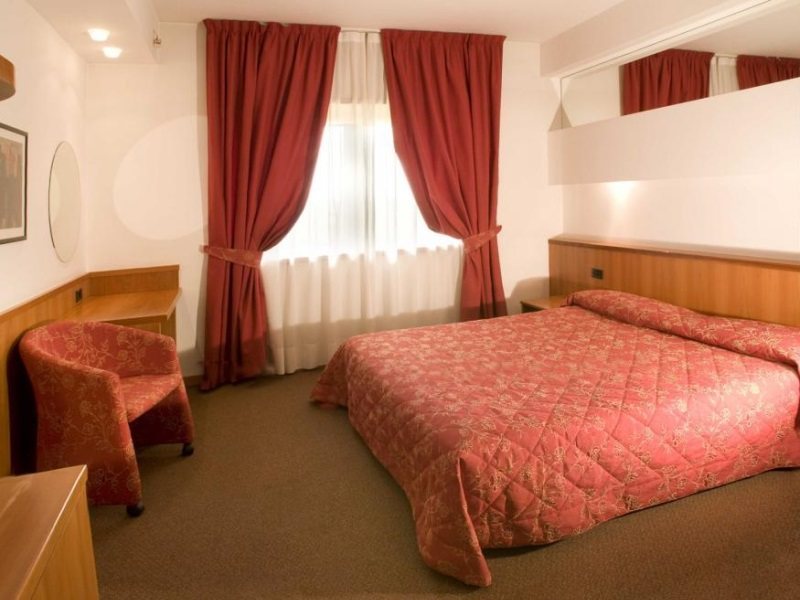 Albavilla Hotel & Co