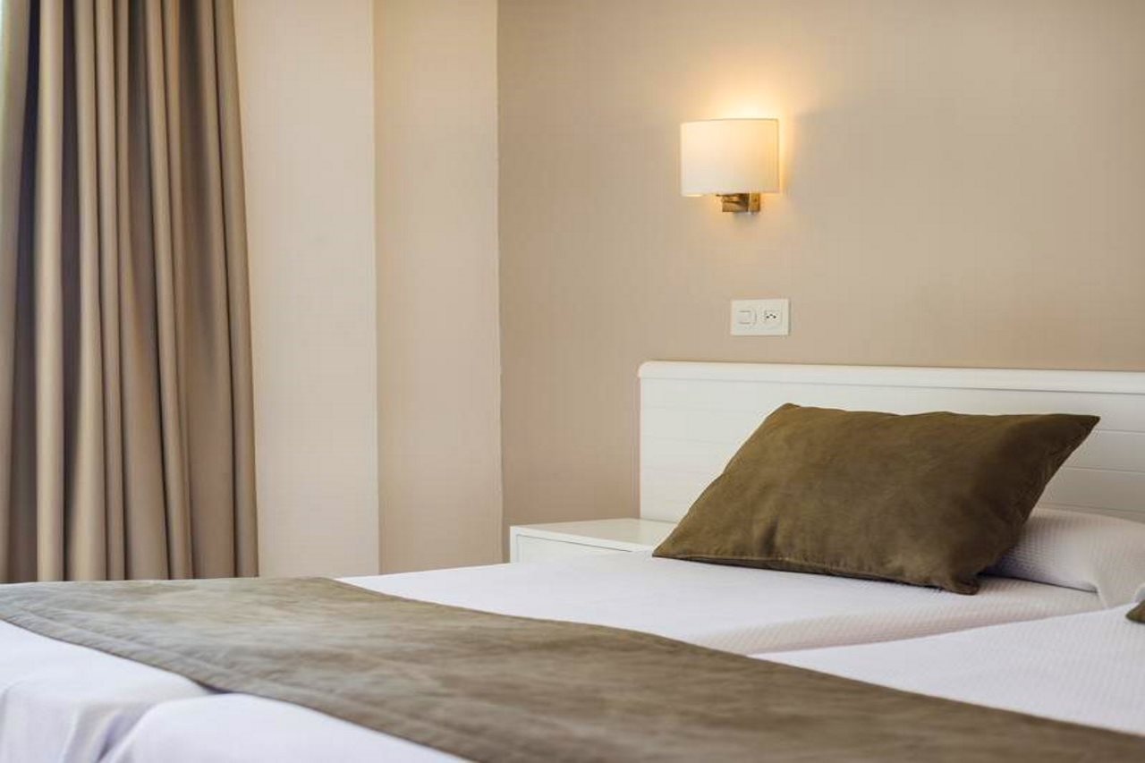 Hostal Residencia Sutimar