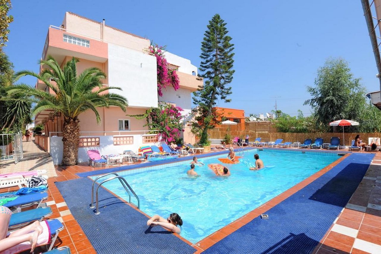 Primavera Beach Studios & Apartments