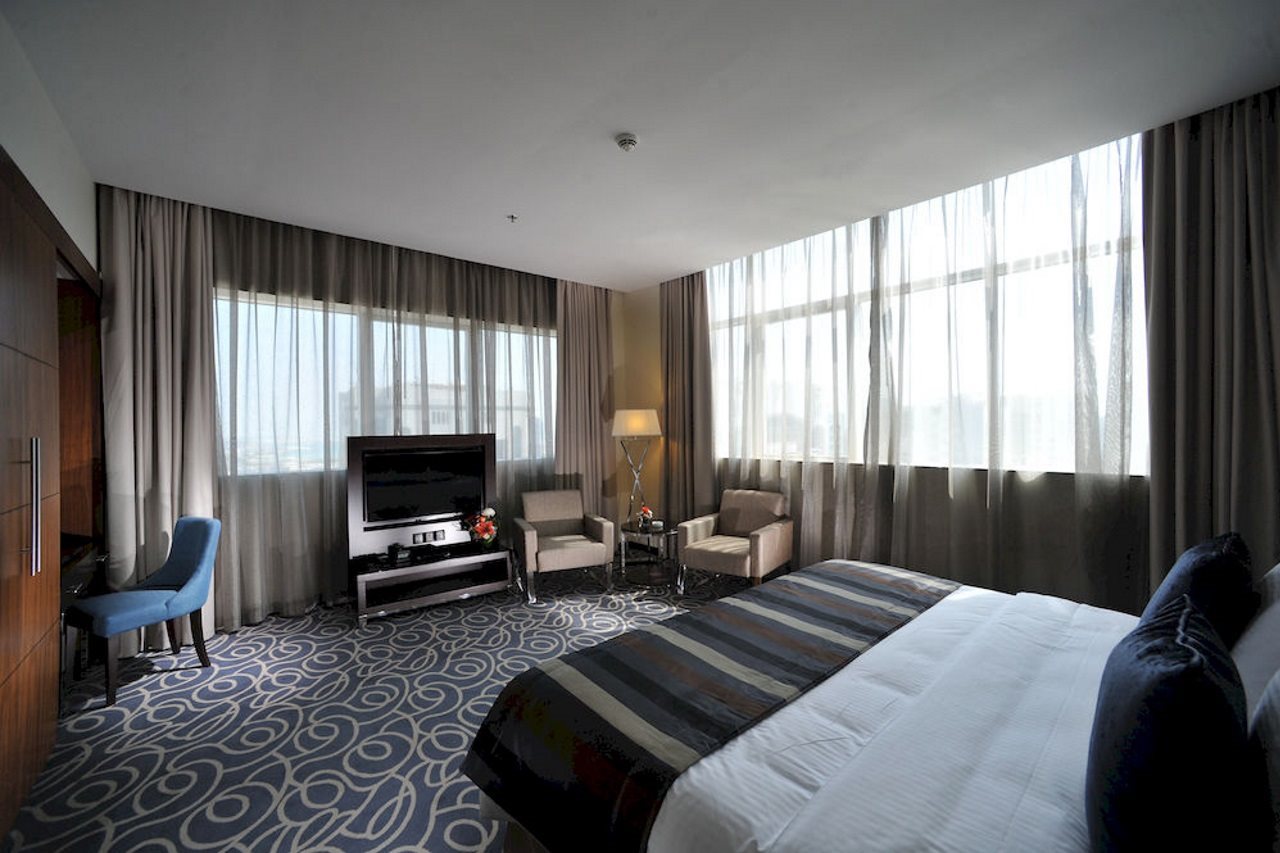 Hotel Ramada by Wyndham Abu Dhabi Corniche, Vereinigte Arabische Emirate, Abu Dhabi. Großes 2