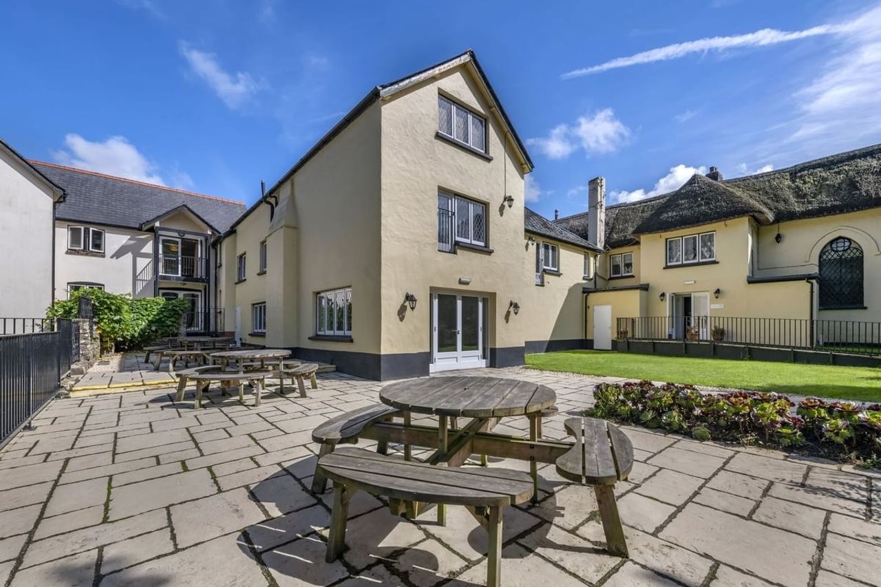 Hotel Woodford Bridge Country Club, Großbritannien, Milton Damerel. Großes 1