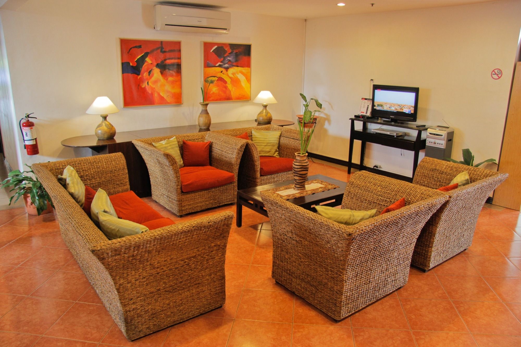 Hotel Microtel by Wyndham Eagle Ridge Cavite, Philippinen, General Trias. Großes 1