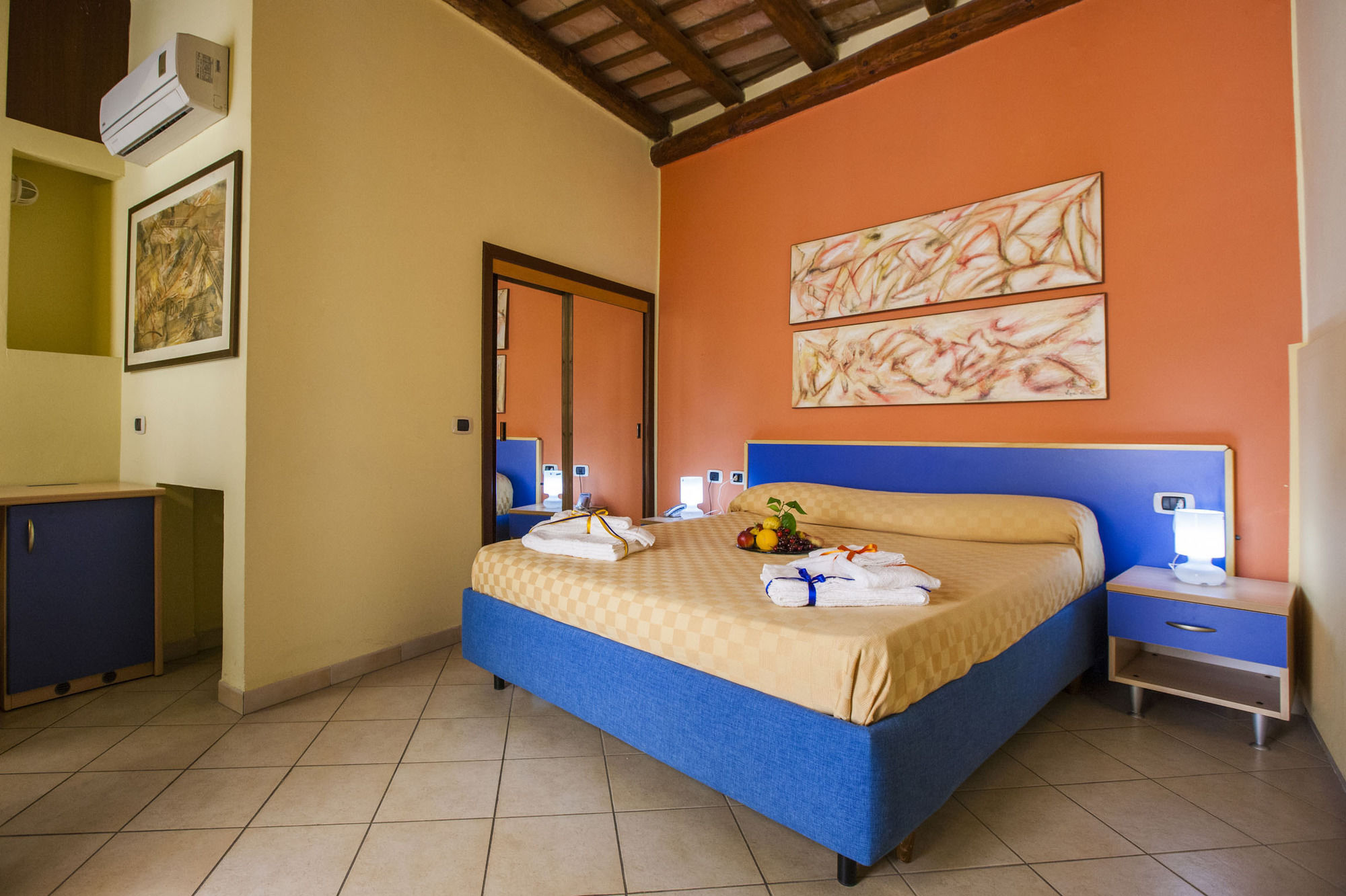 Hotel Cortile Mercè, Italien, Trapani. Großes 1