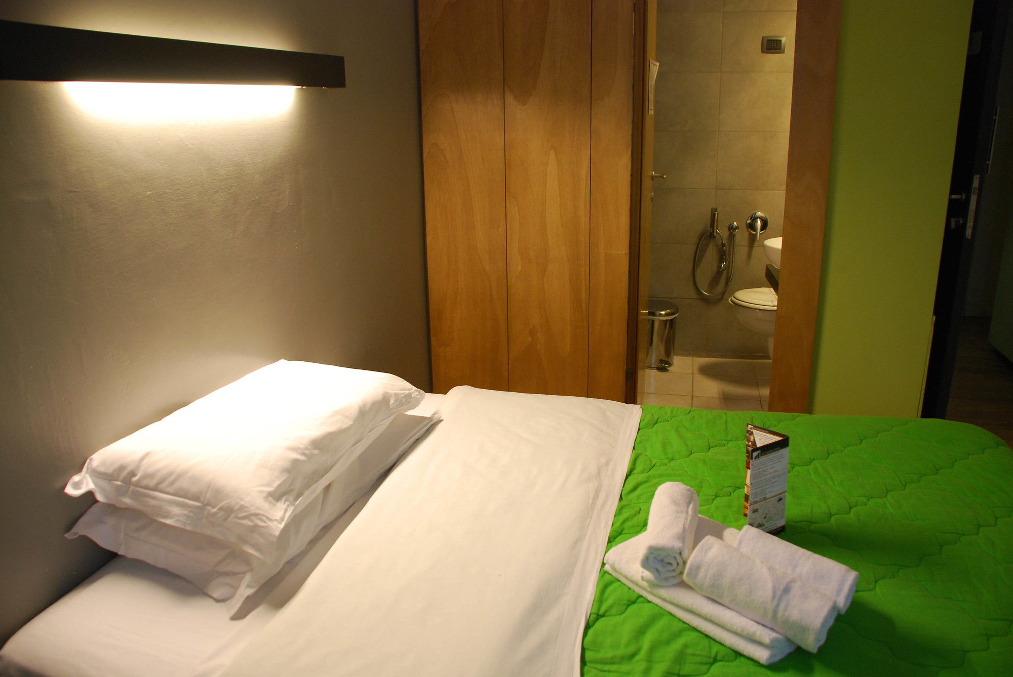 Nerva Accomodation